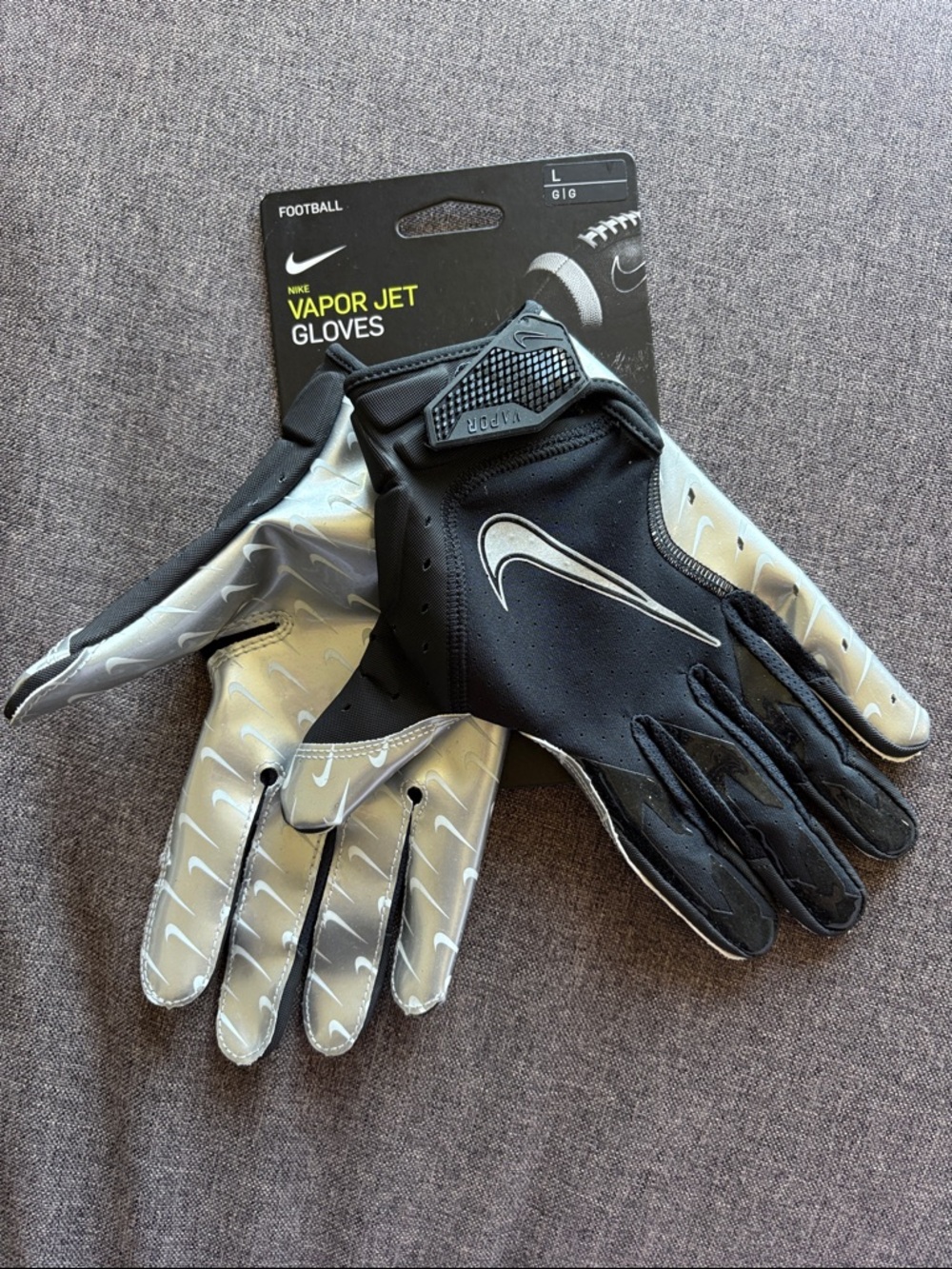 New with tags Nike Vapor Jet Gloves - Black & Silver